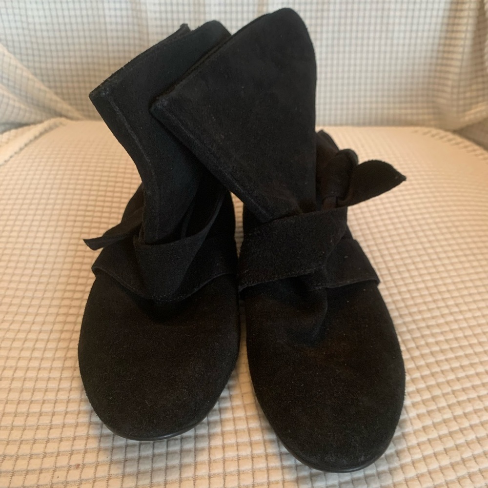 Black Rampage Size 8 Black Flat Bootie with Tied Bow on Side